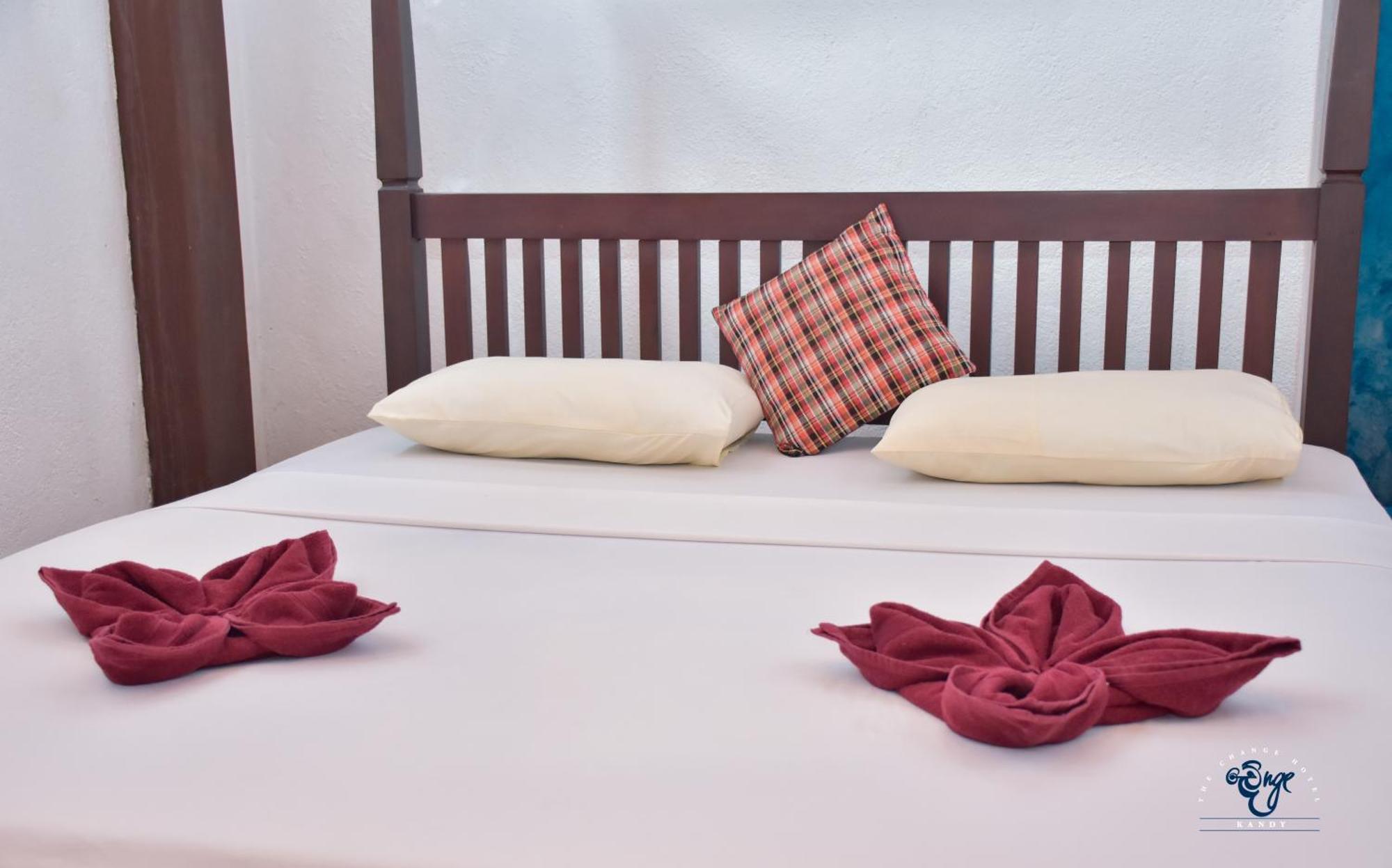 The Change Hotel Kandy Exterior photo