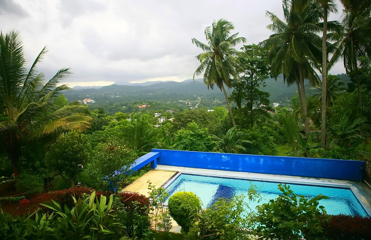 The Change Hotel Kandy Exterior photo